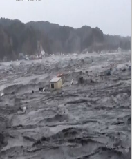 黑色海啸海报剧照