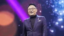 2021时间的朋友跨年演讲之罗振宇致敬武汉海报剧照